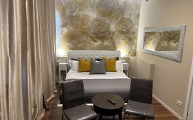 Rigoletto Rental Rooms